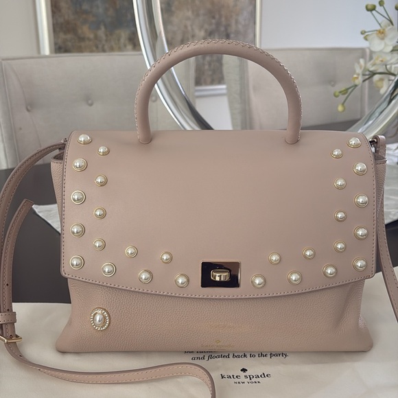 Kate Spade Serrano Place Pearl Dorina $550 MSRP. COLLECTIBLE;  w/ a dust bag - Picture 3 of 14